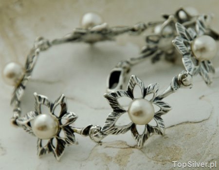 LIVIA - srebrna bransoletka z perłami