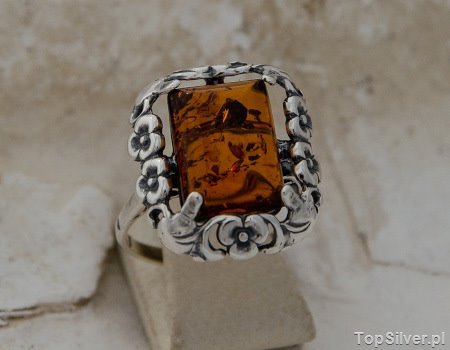 ARANCZA - srebrny pierścień z bursztynem