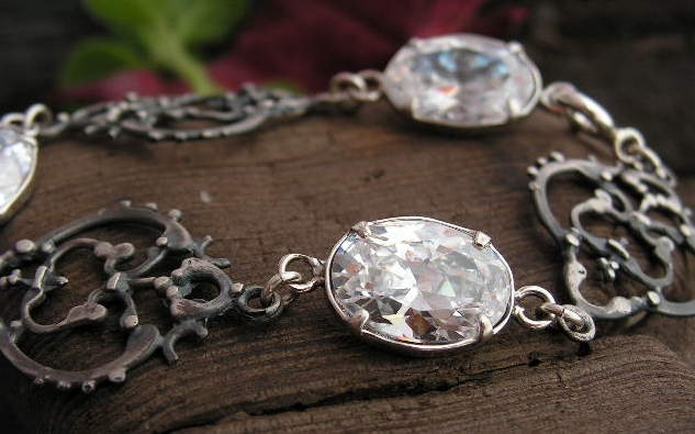 RIVOIRI - srebrna bransoletka z kryształem Swarovskiego 