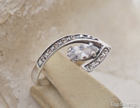 MAURA - srebrny pierścionek z cyrkoniami CRYSTAL