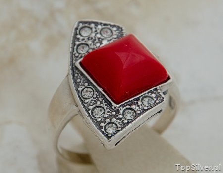 MORONI - srebrny pierścionek z koralem i kryształkami