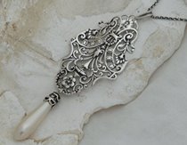 KAROLLA - srebrny wisior z perłą