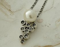 CELEBRA - srebrny wisior perła i kryształy
