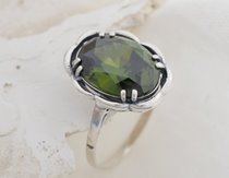 SIENA - srebrny pierścień z oliwinem